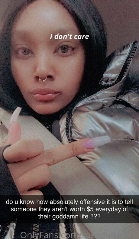 rosedemifree Quick model image