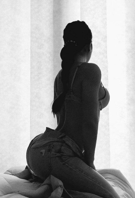 busty redhead onlyfans free nude pictures