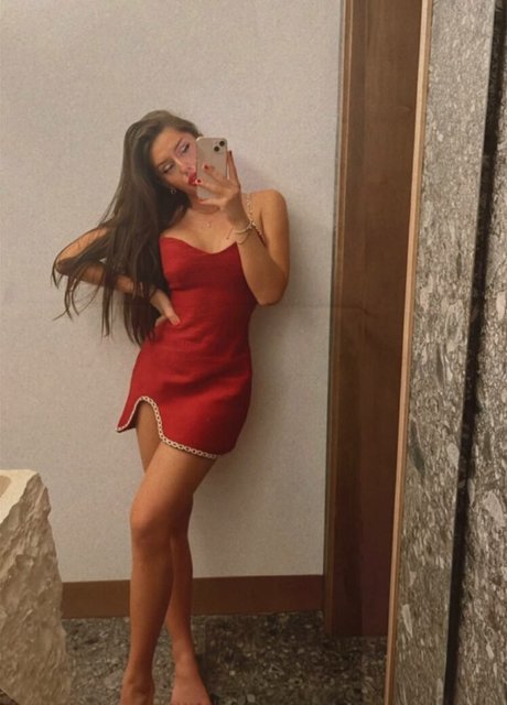 Adalline exclusive star pics