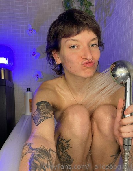 l alicebbgirl l nude star pic