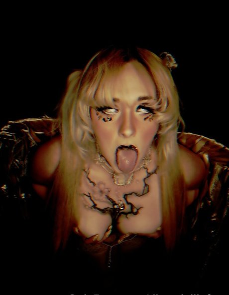 dizzydolliefree pornstar naked photo