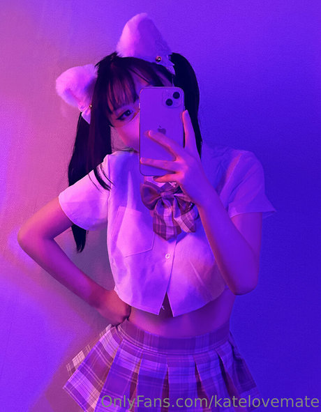 katelovemate naked model photos