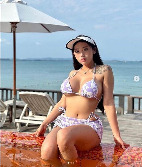 Stella Xu pornographic actress img
