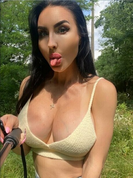 curly ebony onlyfans top photo