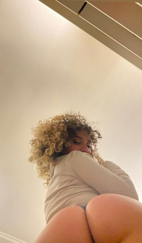 bisou cs sexy pornstar archive