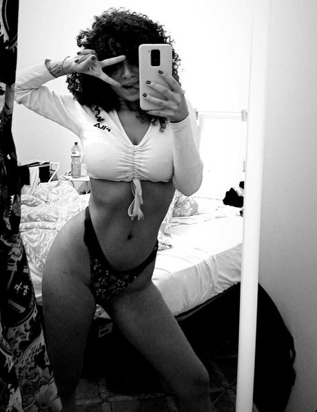 bisou cs star nude photos