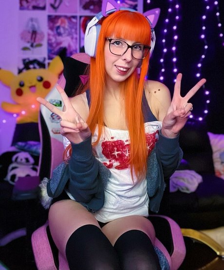 loosh cos pornstar hot photos