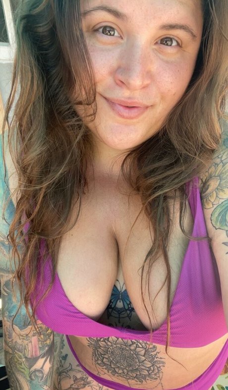 HandfulHeather free model pic