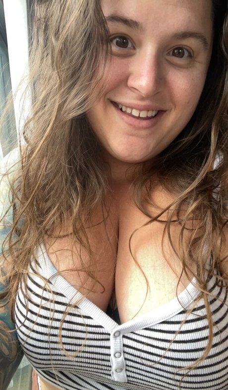 HandfulHeather nude actress pictures