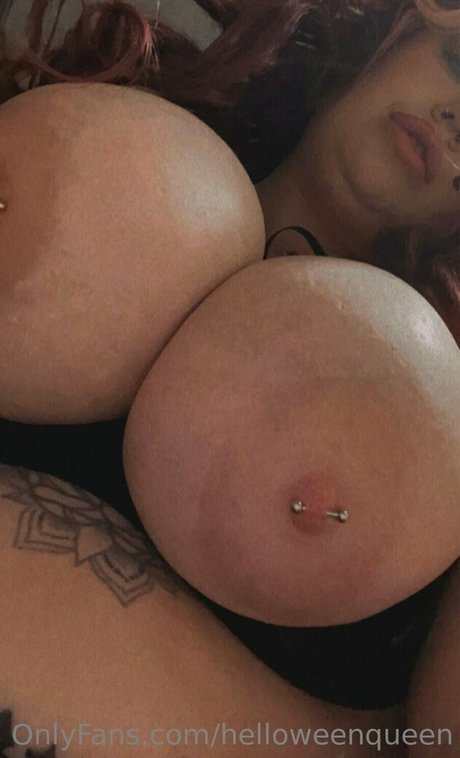 helloweenqueen high quality star pic