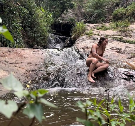 Sydgrows adult model picture