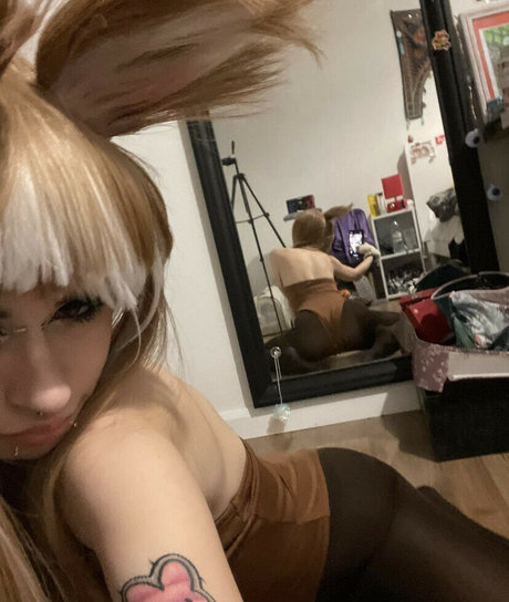 maevetale xxx star photos