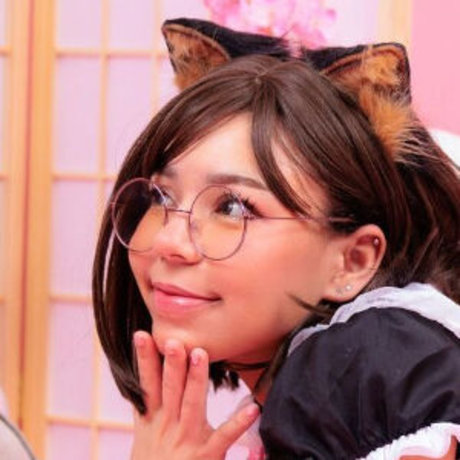 plainfac nude star gallery