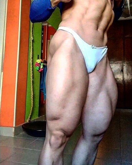 Micaela Viscido naked model img