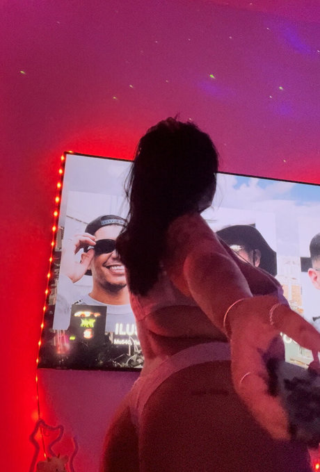 MandyLia model best pictures