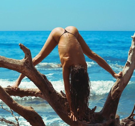 Juliane Seyfarth sexy star pics