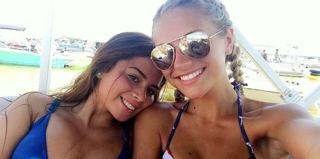 Holly Cloar pretty model photos