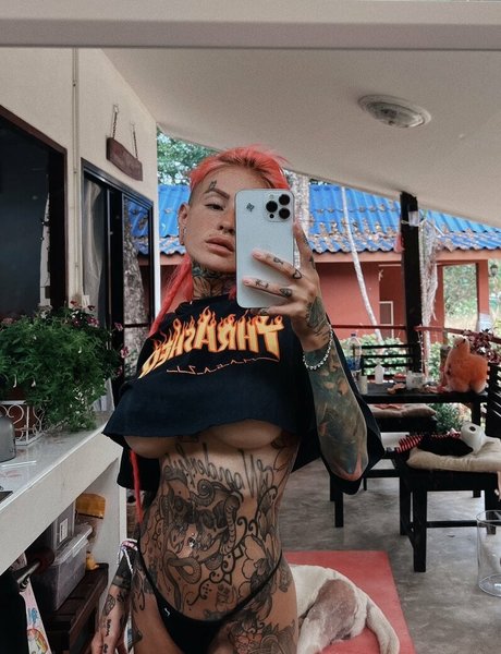 Bantik Boy pornstar sexy photos