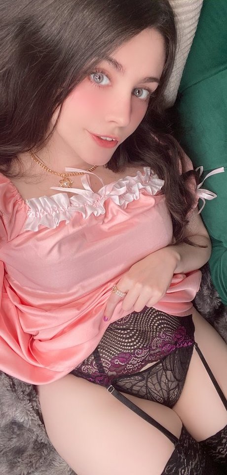 Adina luna top star archive