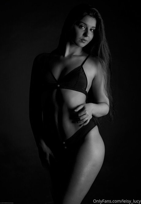 Leisy Lucy free pornstar images
