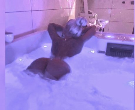 Nikola Rihova nudes model pic