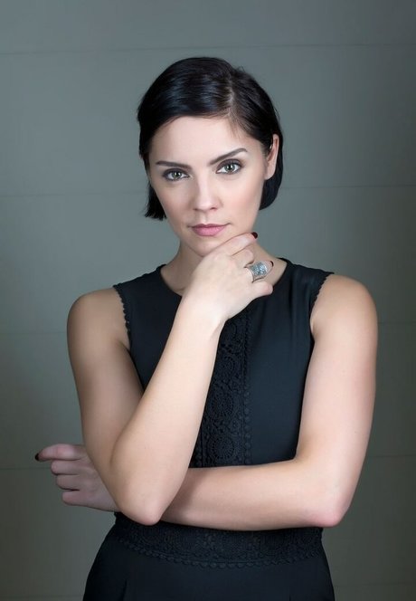 Annabel Scholey nudes model photo