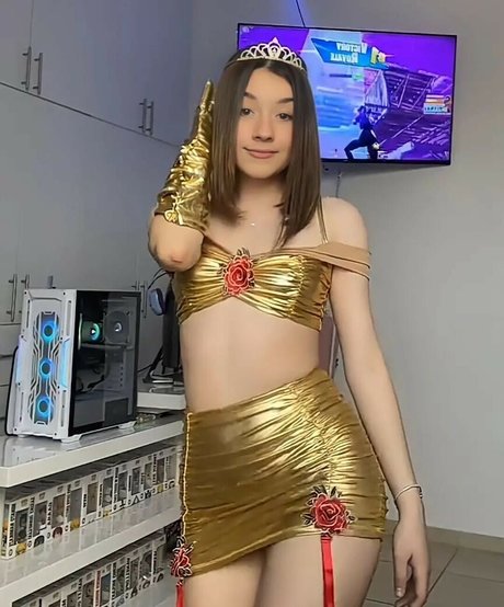 Andy Batiz pretty actress picture