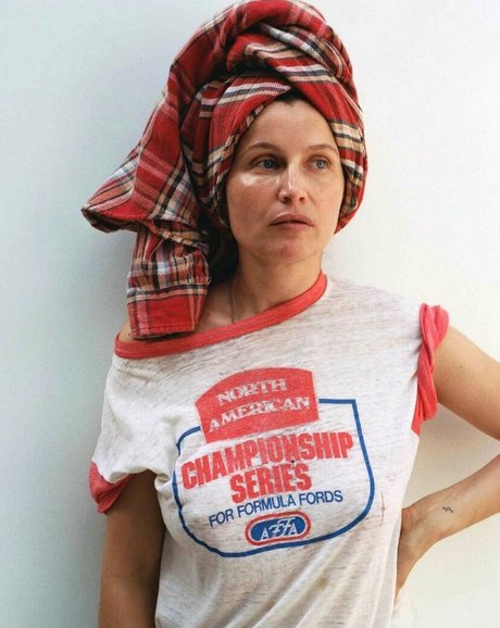 Laetitia Casta erotic actress img