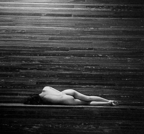 Laetitia Casta nude model pics