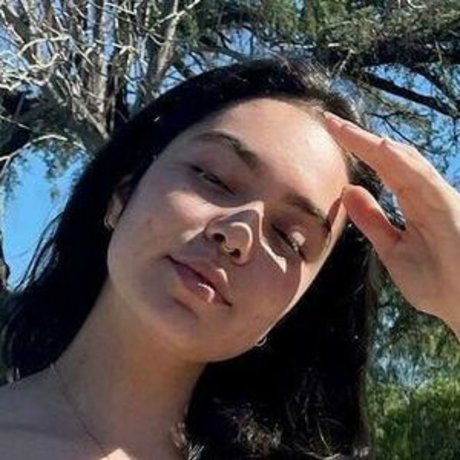 Aulii Cravalho pretty model pictures