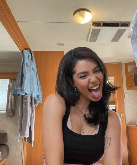 Aulii Cravalho model porn pics