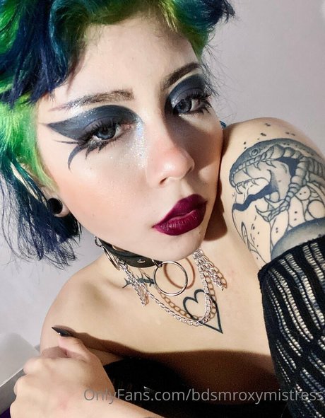 mistressroxybdsm actress pics