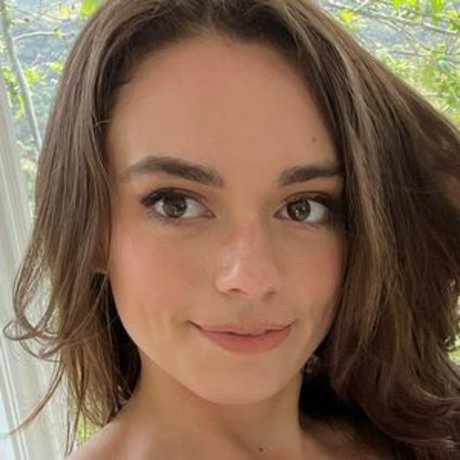 sophiaburnsfree perfect star pics