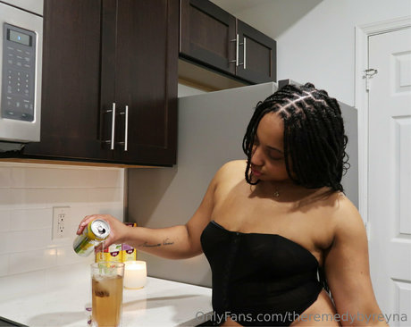 theremedybyreyna star image