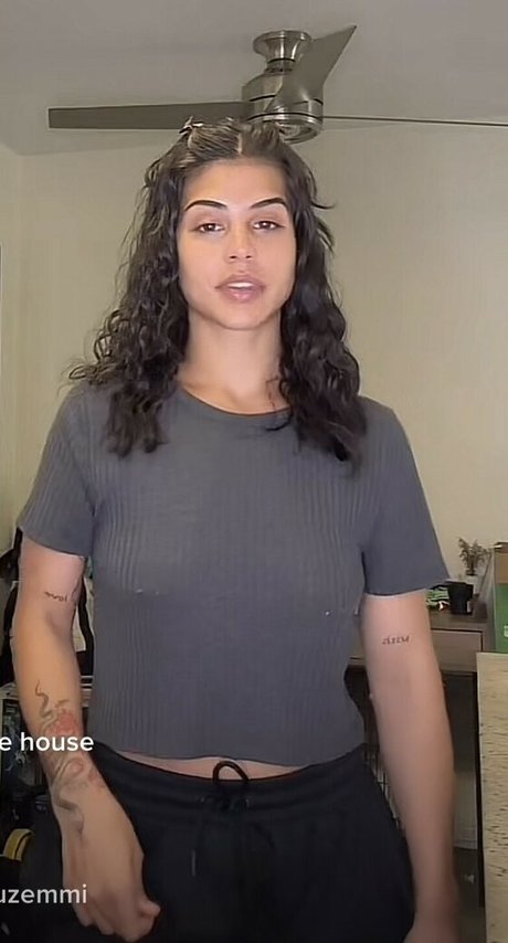 Ashley__goyette pornstar erotic pic