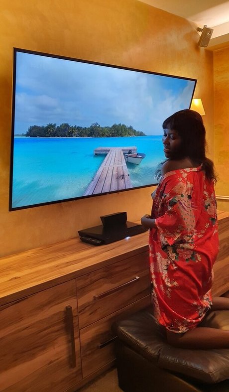 18 free onlyfans beautiful xxx photos