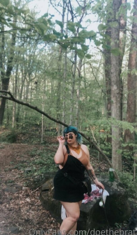 doethebrat nudes model pic