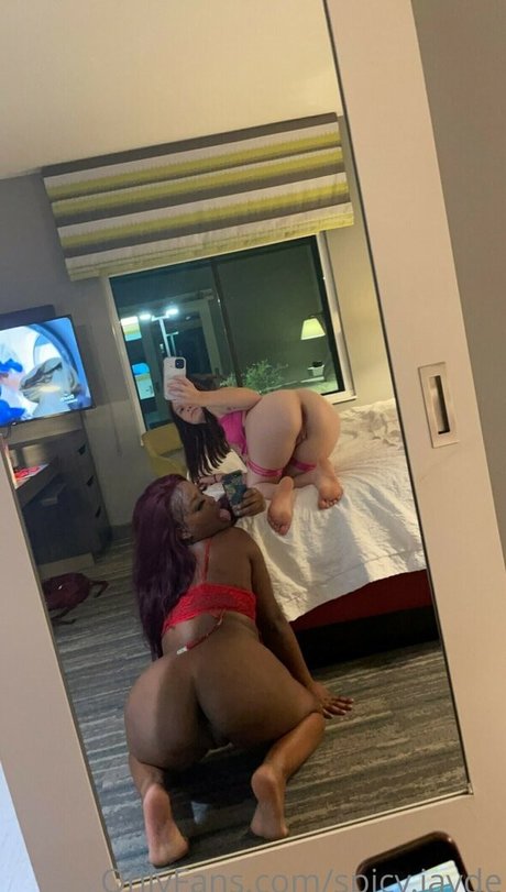 Spicy Jade adult model pic