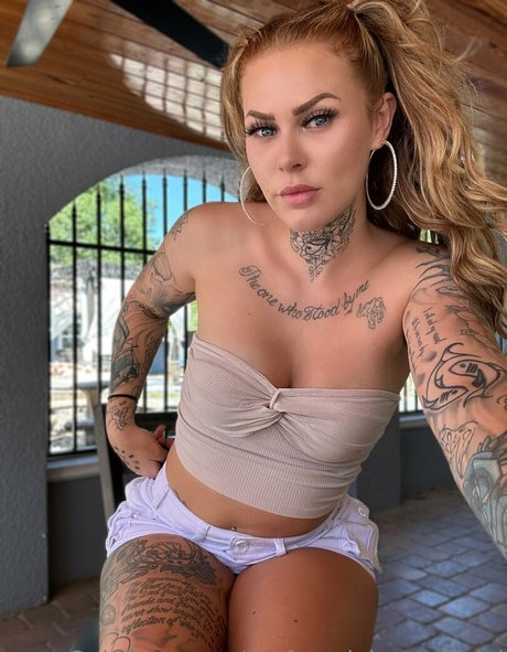 Thefemalebossofficial perfect model image