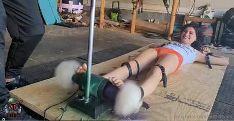 fettishvids model best pics