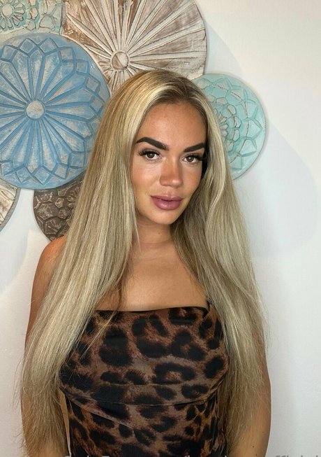 lunalust official model pretty img