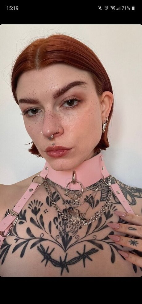 IvyElf nude model images