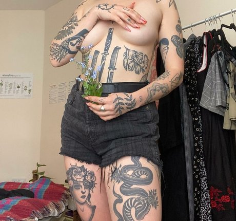 IvyElf sex star galleries