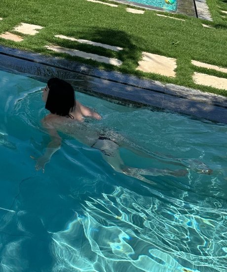 Chloe Hodgson sex actress img