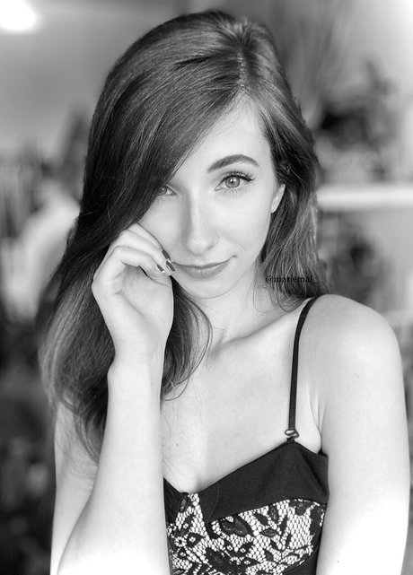 basostream pornographic actress pics