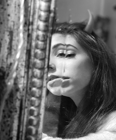 basostream art model photo