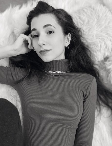 basostream nudes actress pic