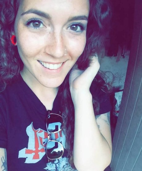 etidsteaz29 sex actress image