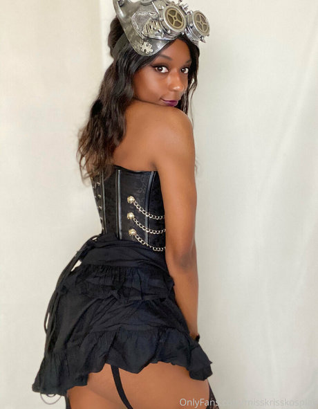 misskrisskosplay model free img