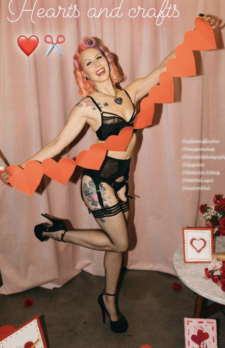 Annalee Belle star exclusive pics